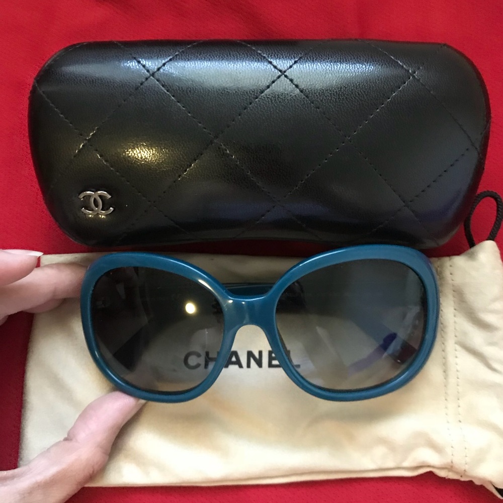 💯 Authentic CHANEL sunglasses